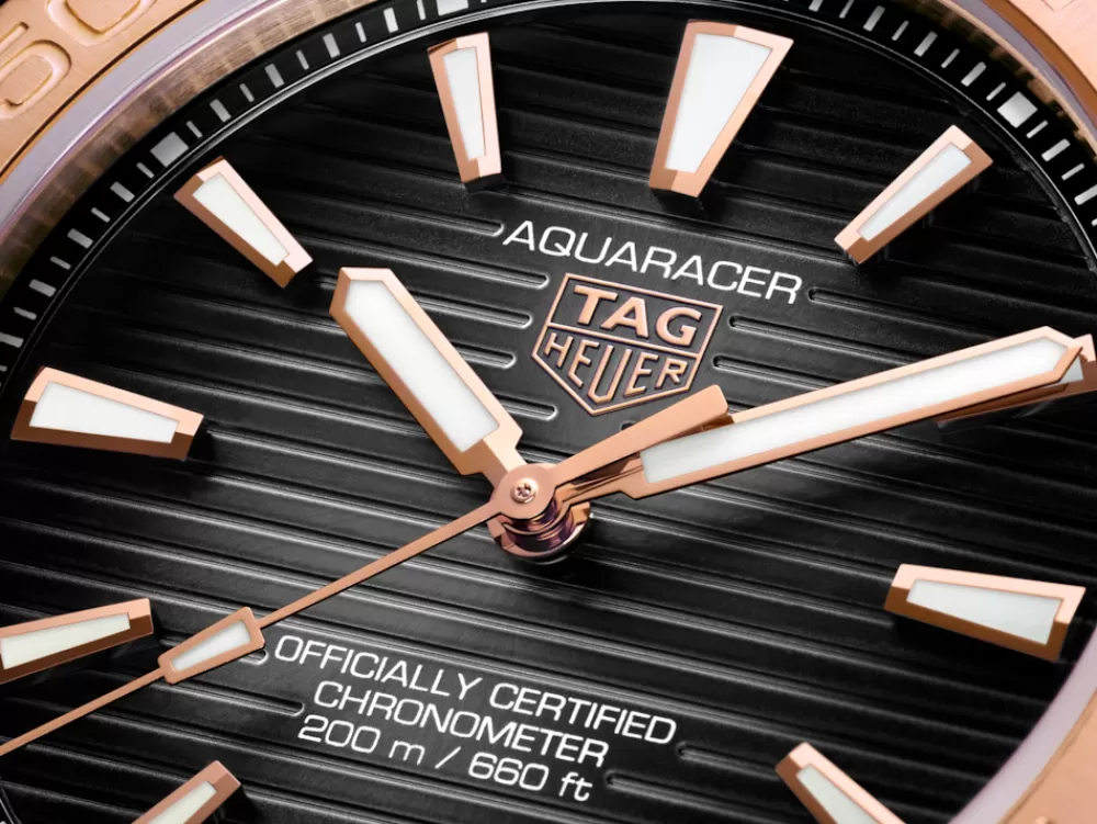 Aquaracer Professional 200 Date*TAG Heuer Shop