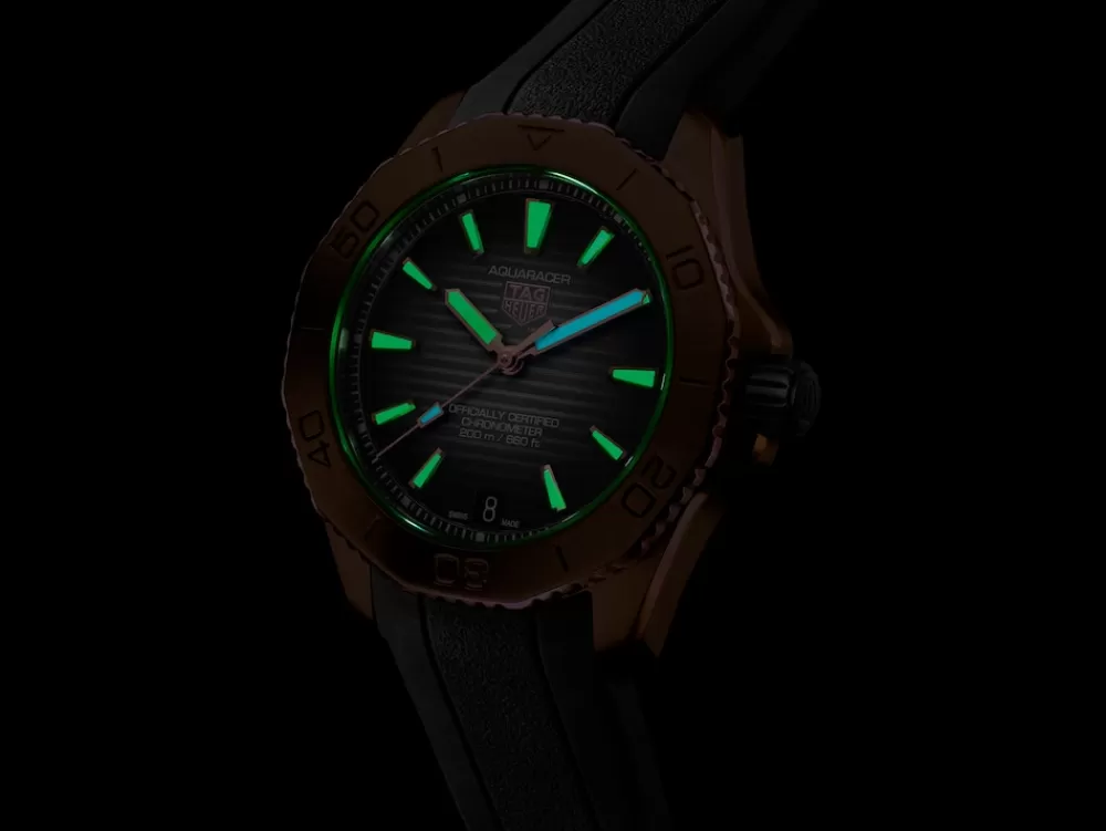 Aquaracer Professional 200 Date*TAG Heuer Shop