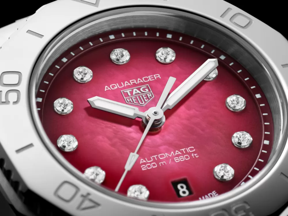 Aquaracer Professional 200 Date*TAG Heuer Hot