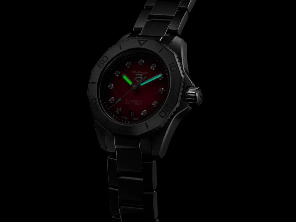 Aquaracer Professional 200 Date*TAG Heuer Hot