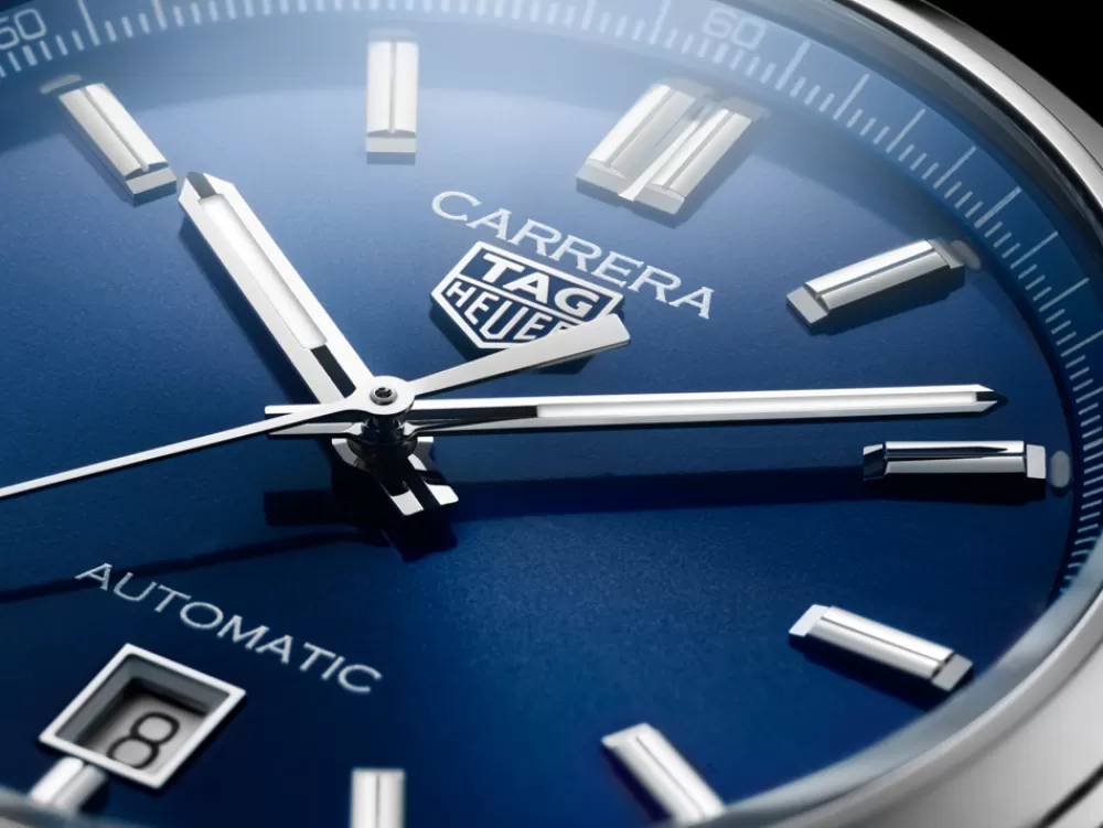 Carrera Date*TAG Heuer Hot